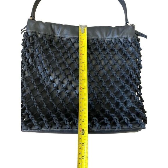 NWT Elizabeth and James Mesh Market Shoulder Bag Tote Black - Picture 7 of 16